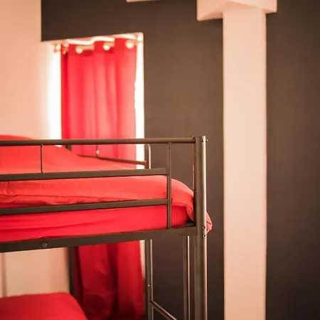 50 Nuances De Rouges-Dormir Comme A La Maison 公寓 Châteaubriant