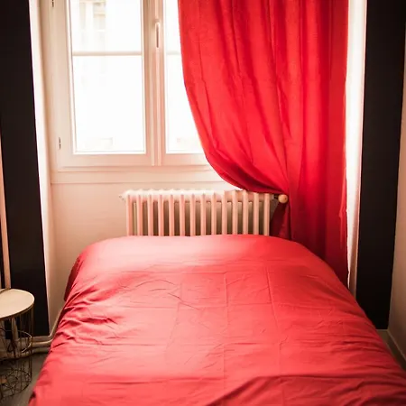 50 Nuances De Rouges-Dormir Comme A La Maison * Châteaubriant